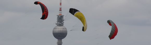 Tempelhof Turm Kites