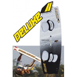 Deluxe FREESTYLE PRO Kiteboard 130 avec pads et straps